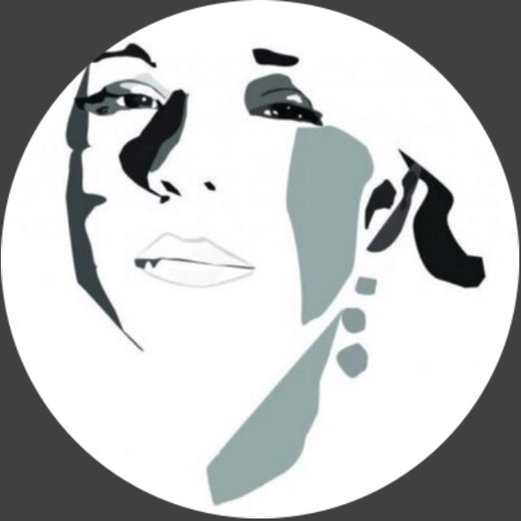 Meet your Posher, Lisa - Picture 1 of 1